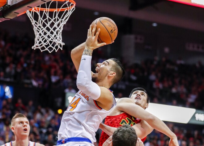 Porziņģa labāko draugu aizmaina no Ņujorkas "Knicks" uz "Hornets"