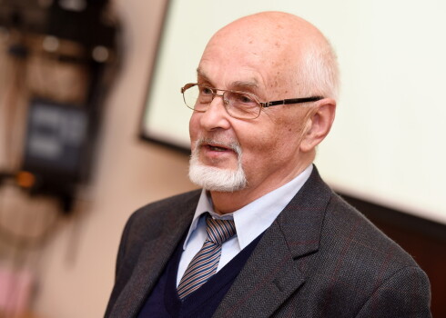 Politiķis un jurists Juris Bojārs šodien svin apaļu jubileju - 80!