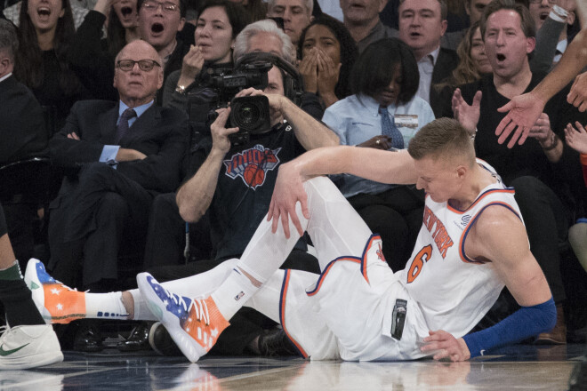 Kristaps Porziņģis Ņujorkas «Knicks» spēlē NBA šonedēļ pēc smaguma pakāpes guva vienu no nopietnākajām traumām, kāda sportistam var būt, - ceļgala krustenisko saišu plīsumu.