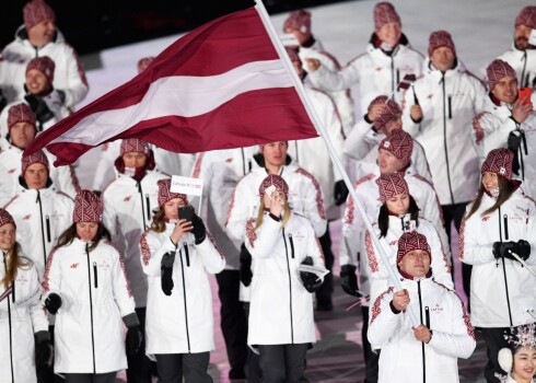 Latvijas delegācijas karognesējs Dreiškens: Atklāšanas ceremonija bija īpašs notikums.