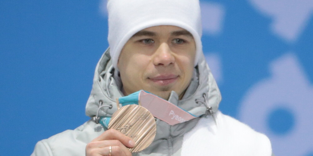 Sākta izmeklēšana pret vienīgo "olimpisko sportistu no Krievijas", kurš izcīnījis medaļu; viņš esot pārkāpis noteikumus