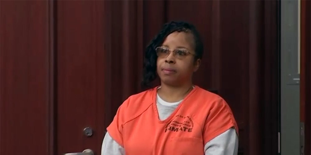 ASV tiesā sievieti, kura pirms 20 gadiem nolaupīja jaundzimušo