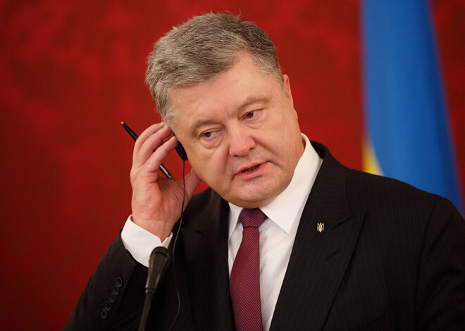 Porošenko bijusi ilga telefonsaruna ar Putinu