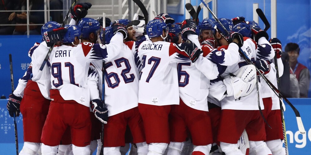 Čehijas hokejisti "bullīšos" uzvar Kanādu, sperot soli tuvāk ceturtdaļfinālam