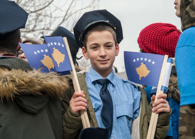 Kosova svin neatkarības desmito gadadienu