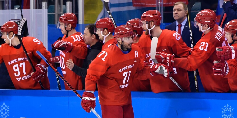 Olimpiskie sportisti no Krievijas "sausā" uzvar ASV hokejistus un iekļūst ceturtdaļfinālā