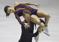 U.S. skaters Madison Chock and Evan Bates perform during the Ice dance free dance of World Team Trophy Figure Skating in Tokyo, Friday, April 21, 2017. (AP Photo/Koji Sasahara)