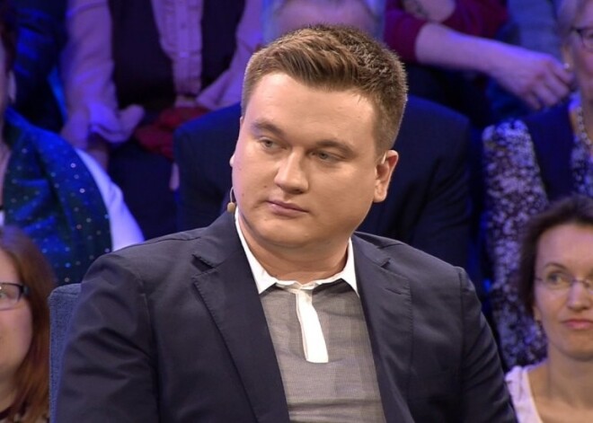 Lietuviešu miljonārs valsts simtgadē piestrādā par taksistu ar savu "Lamborghini"