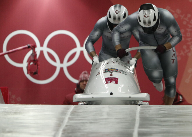 Mūsu bobslejisti sāk spoži: Melbārdis/Strenga ir līderi, Ķibermanis/Miknis - ceturtie