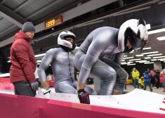 Abi Latvijas bobsleja divnieki pēc olimpisko spēļu pirmajiem diviem braucieniem ir sešiniekā, bet abas ekipāžas noteikti vēlas vairāk.