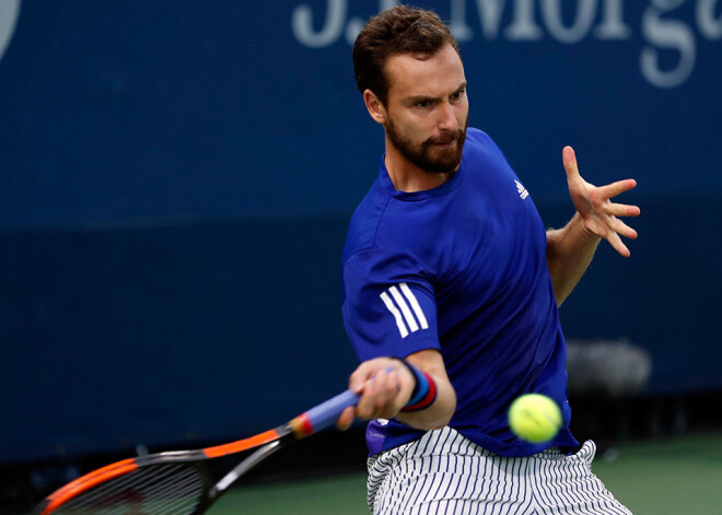 Gulbis cieš neveiksmi Bergāmo "Challenger" turnīra otrajā kārtā