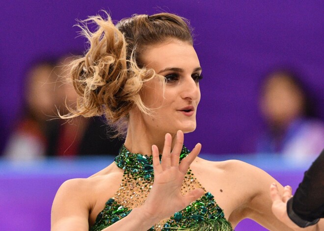 Эротичные курьезы Олимпиады: сначала она "засветила" грудь, теперь пошла еще дальше