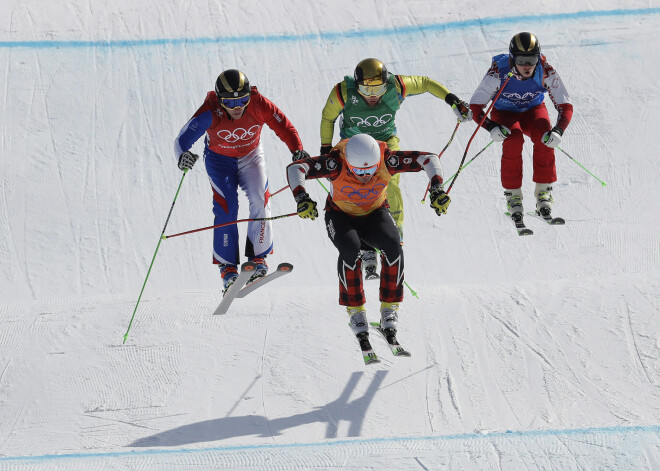 Kanādas krosa slēpotājs Phjončhanā arestēts par automašīnas nozagšanu dzērumā