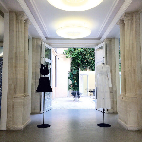 Azedine Alaïa veikals Rue de Marignan 5 Parīzē.  