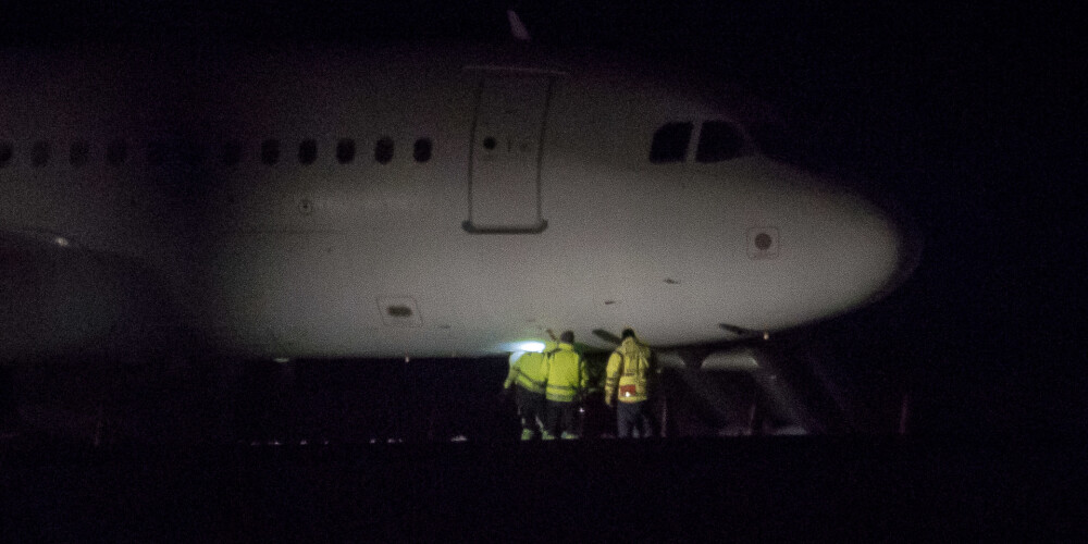 Tallinas lidostā ārkārtas nolaišanos veikusi Latvijas lidmašīna