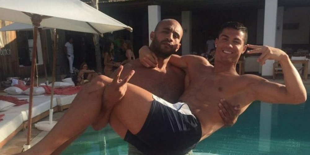 Krištianu Ronaldu Badra Hari rokās varēja justie ļoti droši.