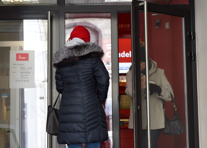 Atlīdzībās 155 "ABLV Bank" klientiem dažās stundās izmaksāti vairāk nekā divi miljoni eiro