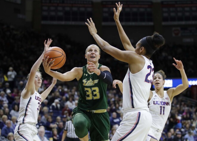 Latvijas izlases basketboliste Kitija Laksa atzīta par Dienvidfloridas Universitātes gada sportisti