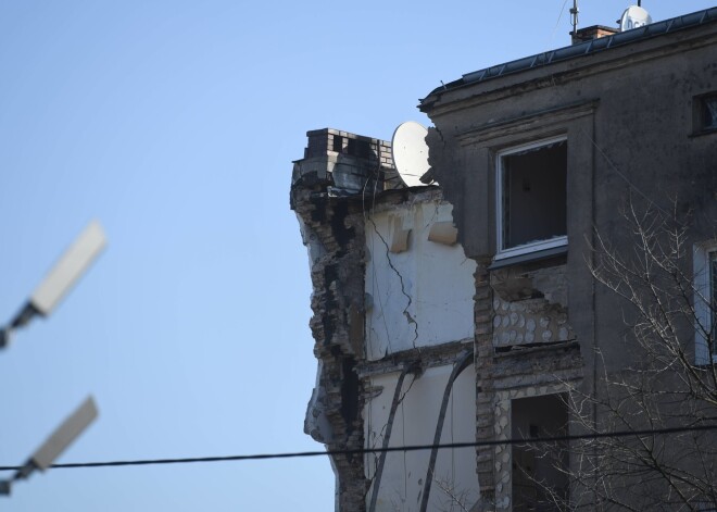 Sprādzienā Poznaņā daļēji sagruvusi daudzdzīvokļu ēka. Miruši 4 cilvēki