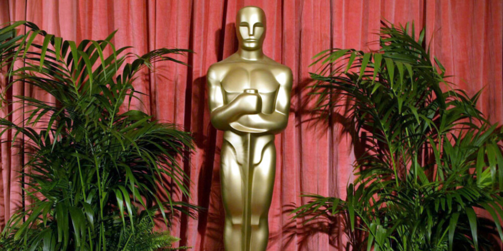 Amerikas Kinoakadēmijas balva, plašāk pazīstama kā Oskars jeb Oskara balva, ir Amerikas Savienoto Valstu un, iespējams, visas pasaules ievērojamākais filmu apbalvojums. Uzvarētājus apbalvo ar statuetēm, kas oficiāli saucas Akadēmijas balva par nopelniem, kuras sauc vienkārši par "Oskariem". Pirmo reizi balva tika pasniegta 1929. gadā, Holivudas viesnīcā Hollywood Roosevelt Hotel, balvu pasniedz Kino mākslas un zinātnes akadēmija