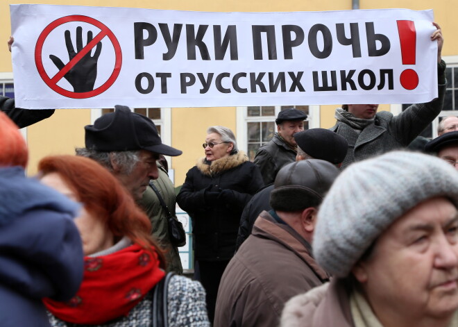 Противники перевода школ на латышский язык снова проведут акцию протеста