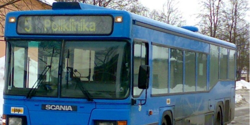 Skandālos par bērnu izsēdināšanu no autobusiem iesaistās pat Iekšlietu ministrija