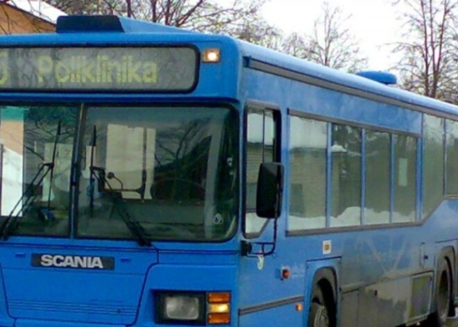 Skandālos par bērnu izsēdināšanu no autobusiem iesaistās pat Iekšlietu ministrija