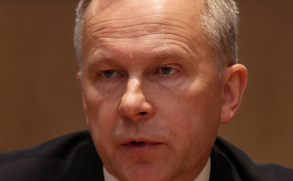 Saeima aicina Rimšēviču atkāpties no Latvijas Bankas prezidenta amata
