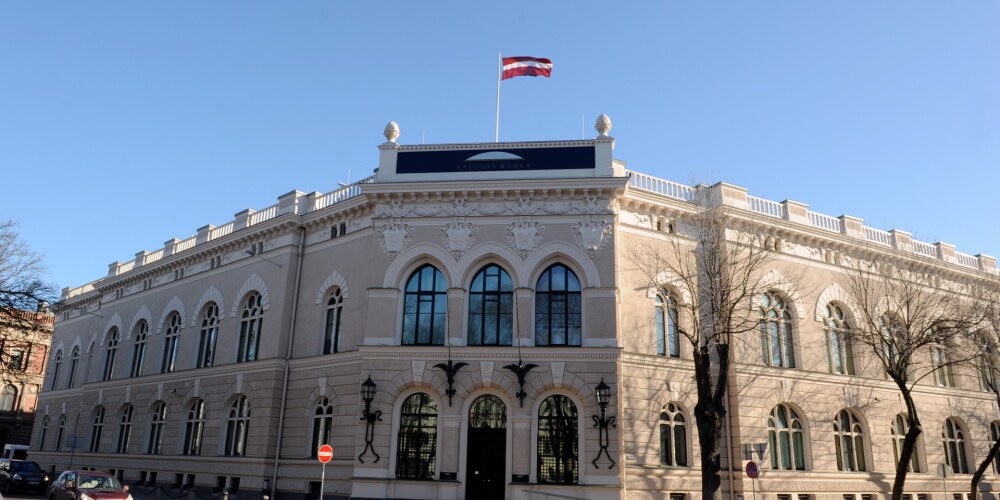 Saeimas komisija atbalsta pilnvaru termiņu ierobežojumu Latvijas Bankas prezidentam, bet noraida ideju par impīčmenta procedūru
