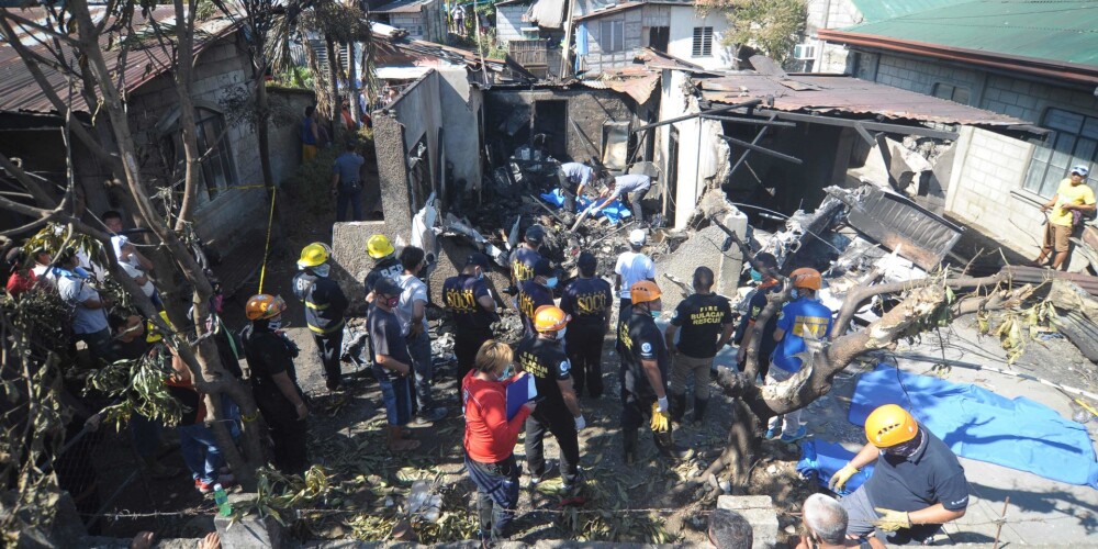 Ужасная трагедия: самолет упал на дом и убил семью из пяти человек
