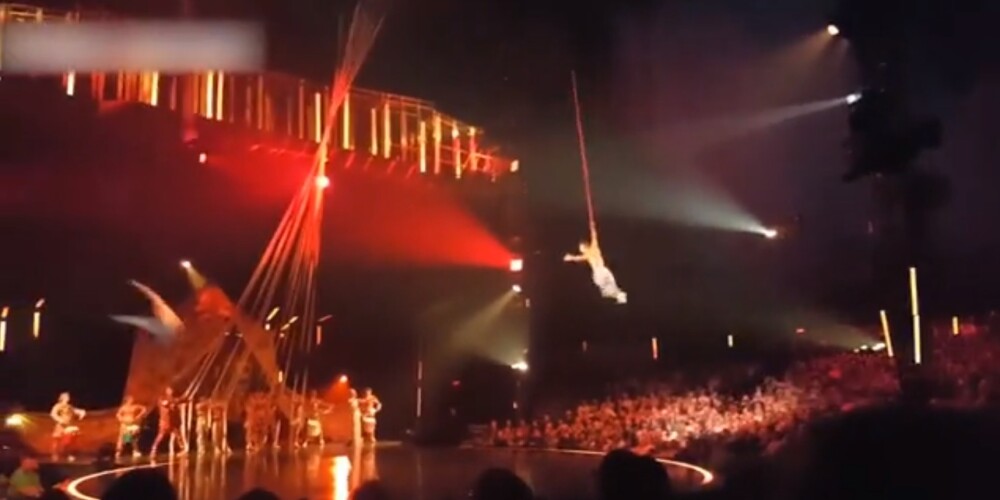 Шокирующие кадры: гимнаст Cirque du Soleil разбился насмерть на глазах у зрителей во Флориде