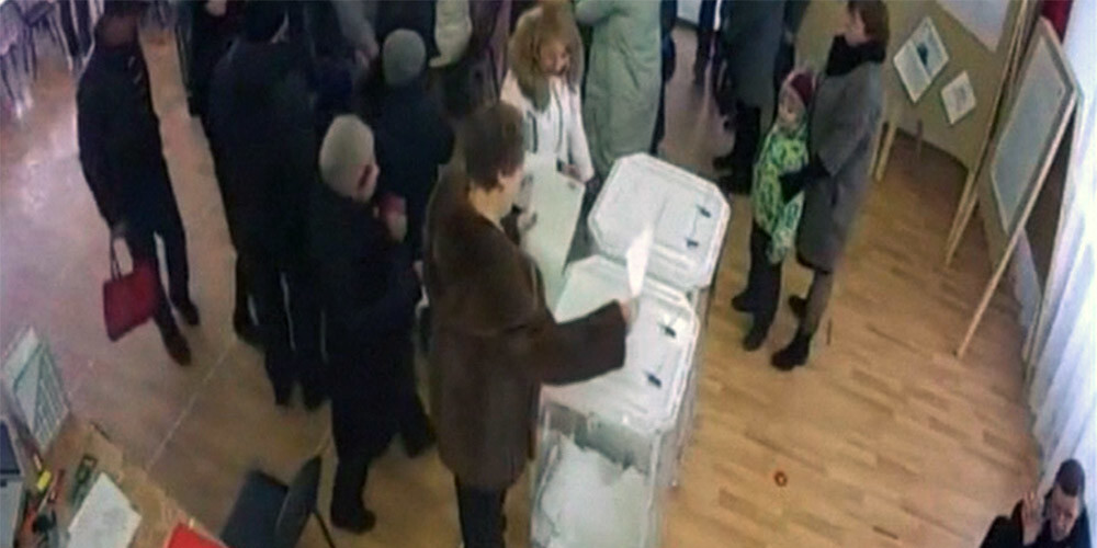 Novērošanas kameras fiksē neskaitāmus pārkāpumus Krievijas prezidenta vēlēšanās