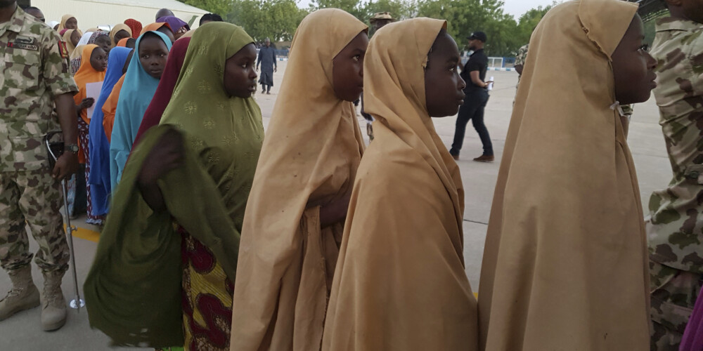"Boko Haram" atbrīvojis 104 nolaupītās skolnieces