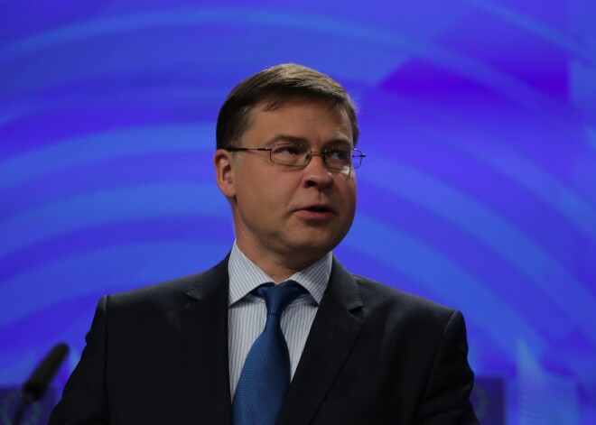 Dombrovskis: viņa laikā "lieli brīdinājumi" par problēmām naudas atmazgāšanas kontrolē neesot bijuši