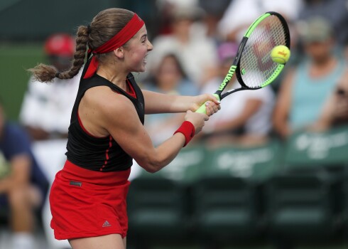 Pasaules piektā labākā tenisiste Aļona Ostapenko.