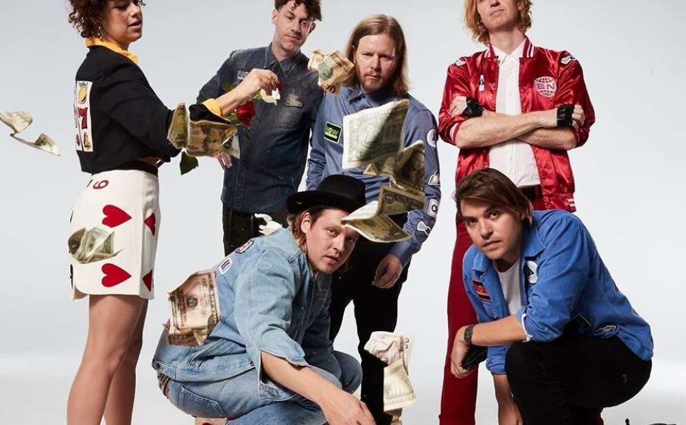 Latvijā uztāsies populārā kanādiešu grupa Arcade Fire