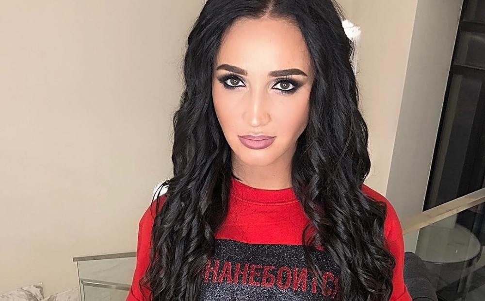 golie-devchonki-olga-buzova-snyalas-v-maksim-hudozhestvennie-evropeyskie-eroticheskie