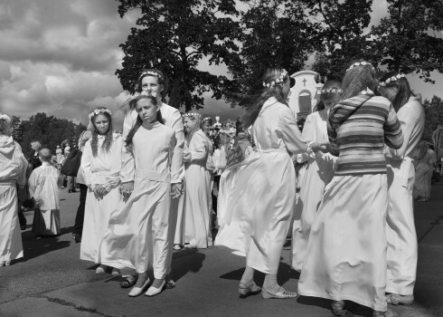 2009.gada 15.augusts. Vissvētākās Jaunavas Marijas uzņemšanas svētki Aglonā. (Rīgas Fotogrāfijas biennāles publicitātes foto)