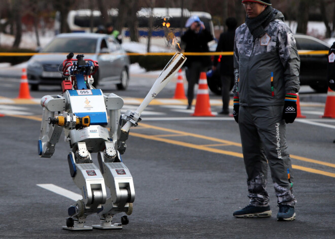 Mākslīgā intelekta speciālisti nobažījušies par robotslepkavu ražošanu