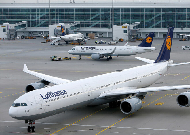 Lidostu darbinieku streika dēļ "Lufthansa" otrdien atcels 800 reisus