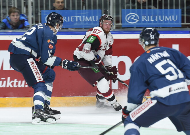 Latvijas hokeja izlasei pārliecinošs zaudējums pret Somiju