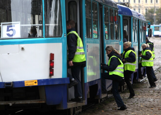 Martā "Rīgas satiksme" veikusi 26 158 sabiedriskā transporta pārbaudes