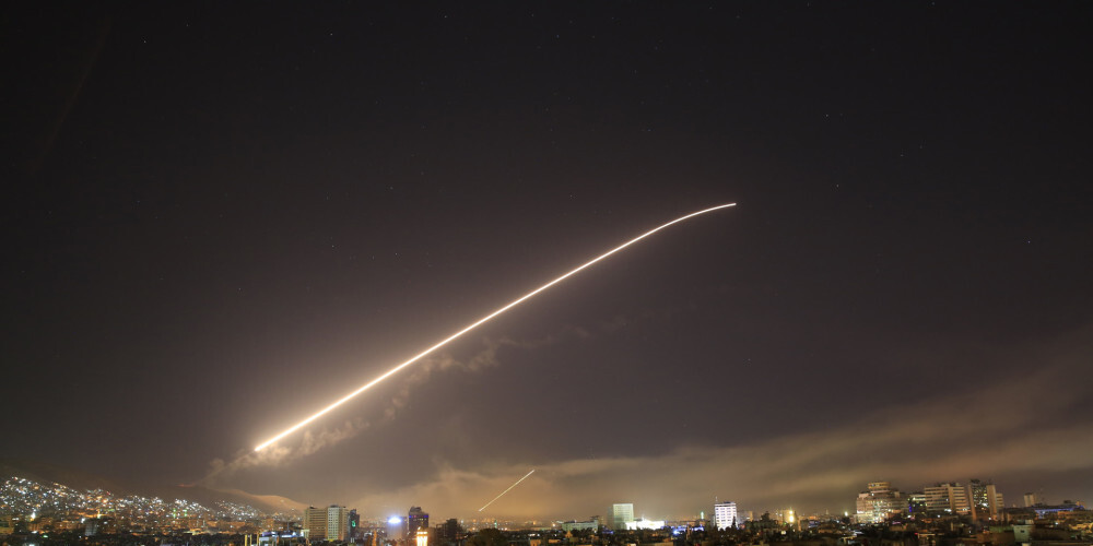 США, Великобритания и Франция совершили ракетный обстрел Сирии