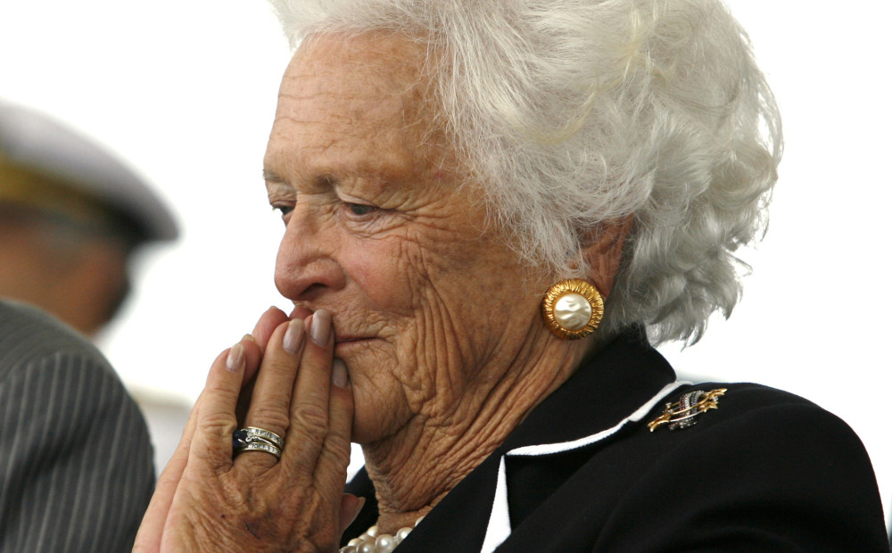 92 gadus vecās lēdijas Barbaras Bušas veselība krietni pasliktinājusies