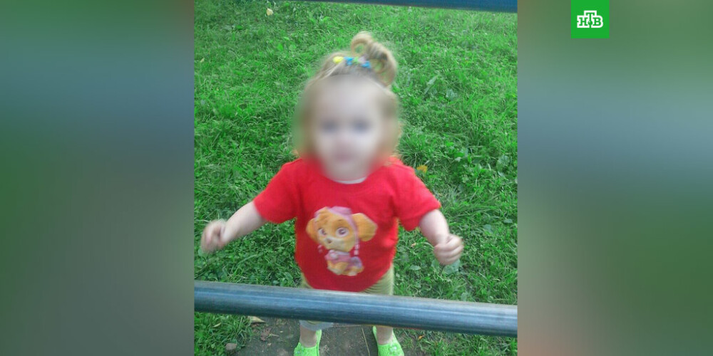 После трех месяцев комы умерла избитая отчимом 2-летняя девочка