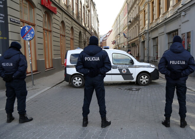 Topošajiem policistiem un glābējiem atvieglos fiziskās sagatavotības prasības - liela daļa jauniešu vairs nespēj tās izpildīt