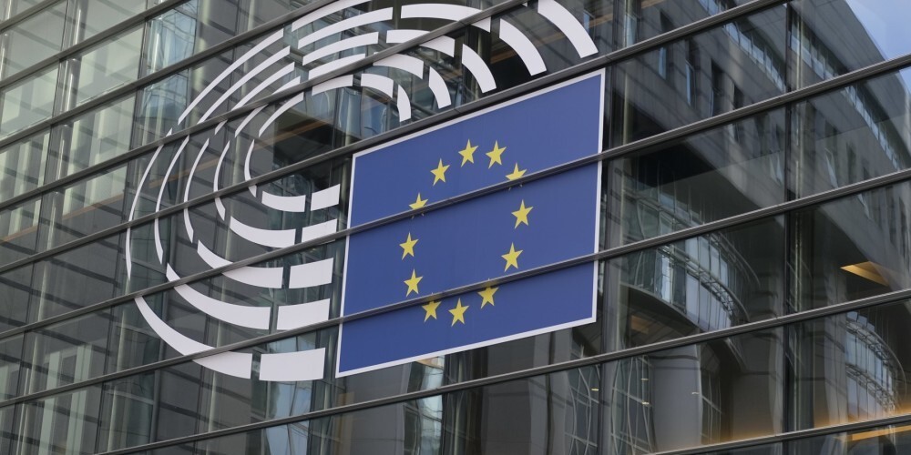 Stambulas konvencijas pilns nosaukums ir Eiropas Padomes Konvencija par vardarbības pret sievietēm un vardarbību ģimenē novēršanu un apkarošanu. Konvenciju pieņēma 2011.gadā. Konvencijas būtība ir nepieļaut vardarbību ģimenē un vardarbību pret sievietēm nekādā formā un veicināt radikālas pārmaiņas, lai risinātu šo nopietno cilvēktiesību pārkāpumu. Stambulas konvencijā atzīts, ka no vardarbības ģimenē cieš ne tikai sievietes, bet arī bērni un vīrieši. Tātad konvencija attiecas uz jebkuru sabiedrības pārstāvi.