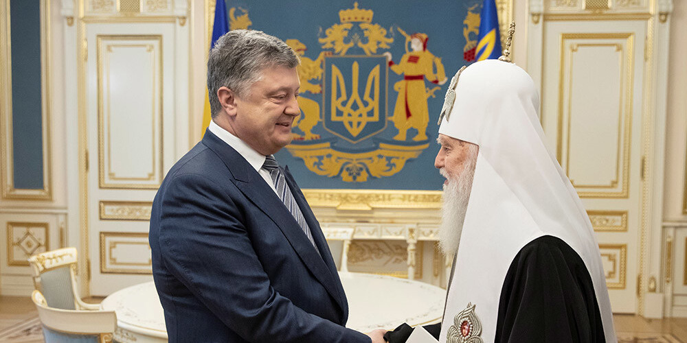 Ukrainas parlaments atbalsta ukraiņu pareizticīgo baznīcas attālināšanos no Krievijas
