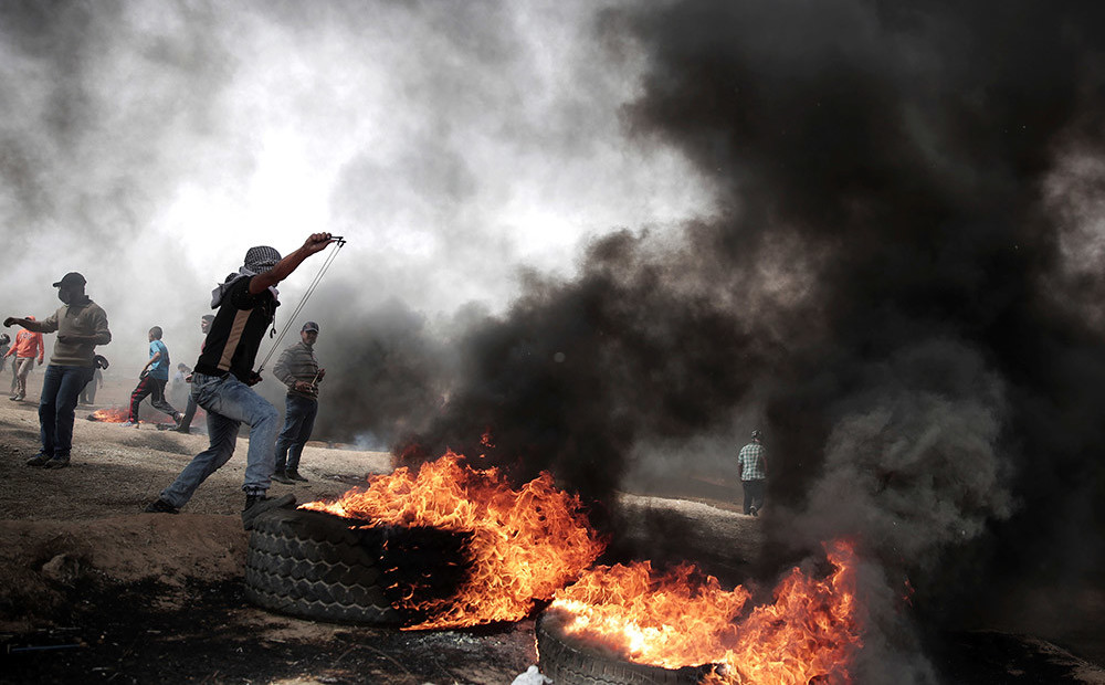 Protestos pie Gazas joslas un Izraēlas robežas viens bojāgājušais un pieci ievainotie