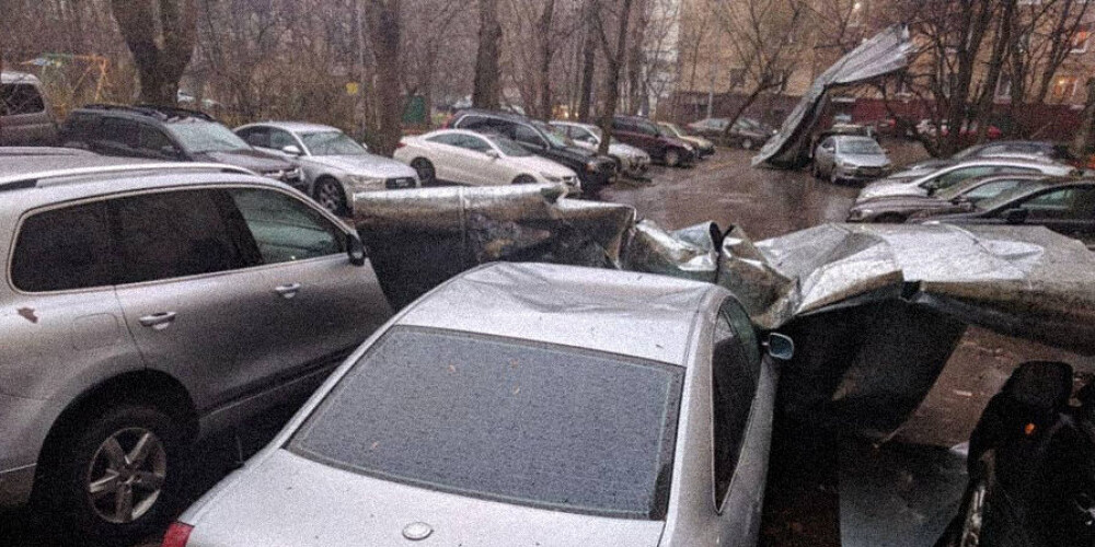 Ураган в Москве: погибла 13-летняя девочка, пострадали еще десятки человек